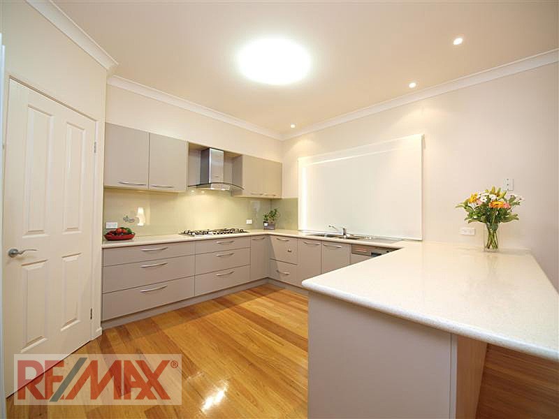8 Tivoli Place, Ferny Grove QLD 4055