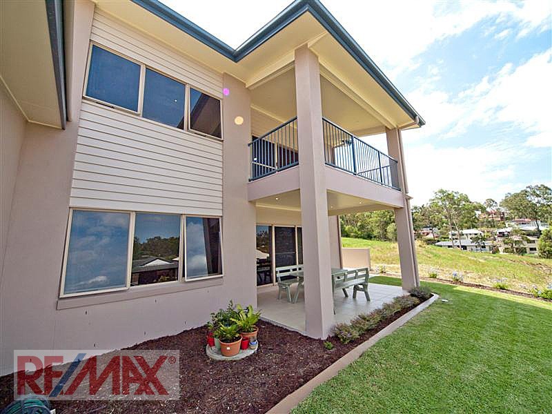 8 Tivoli Place, Ferny Grove QLD 4055