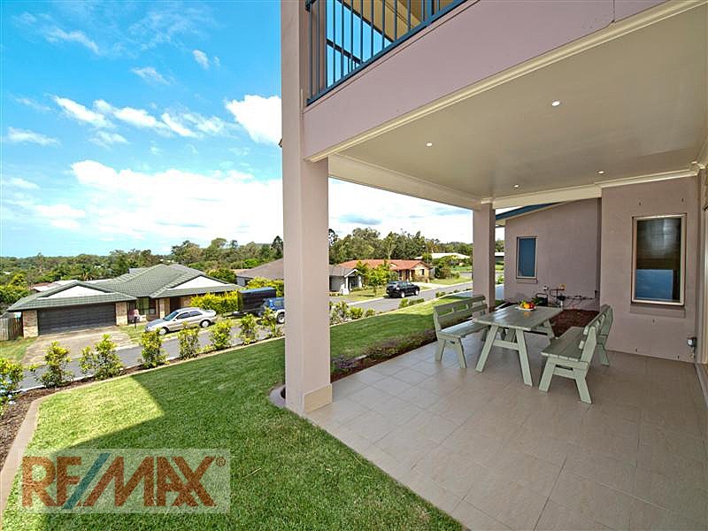 8 Tivoli Place, Ferny Grove QLD 4055