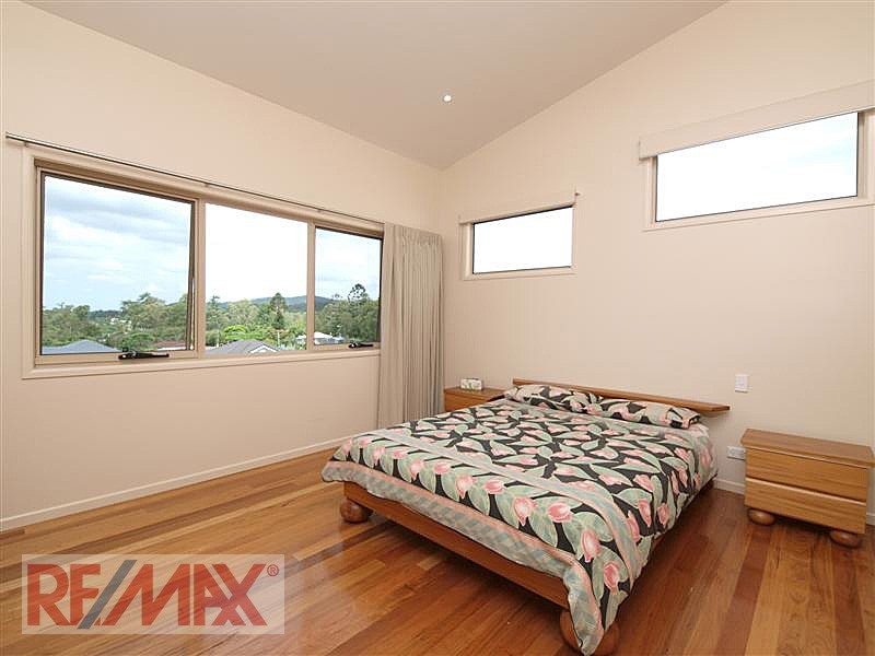 8 Tivoli Place, Ferny Grove QLD 4055
