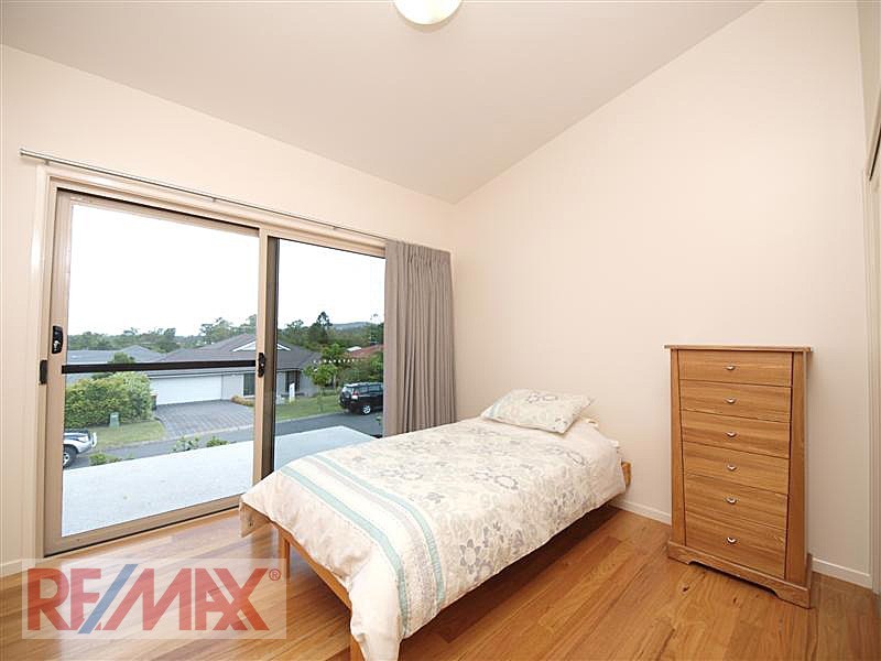 8 Tivoli Place, Ferny Grove QLD 4055
