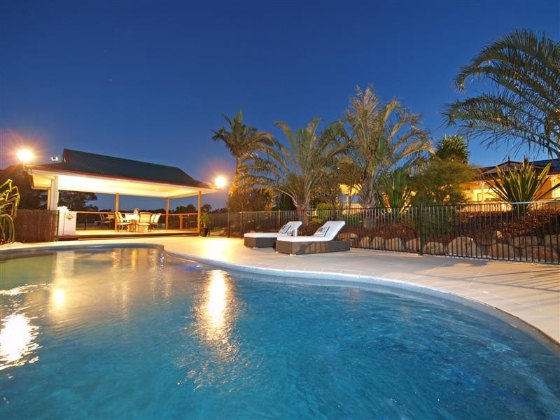 1  Ashleigh Court, Eatons Hill QLD 4037