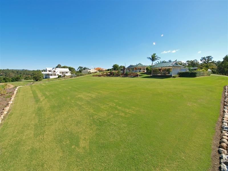 1  Ashleigh Court, Eatons Hill QLD 4037