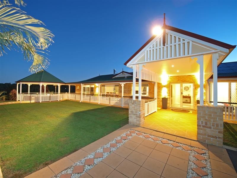 1  Ashleigh Court, Eatons Hill QLD 4037