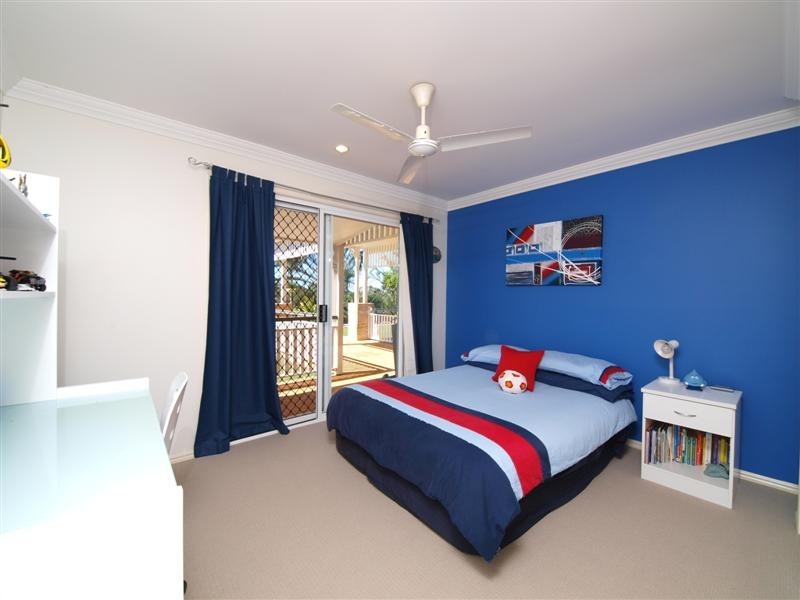 1  Ashleigh Court, Eatons Hill QLD 4037