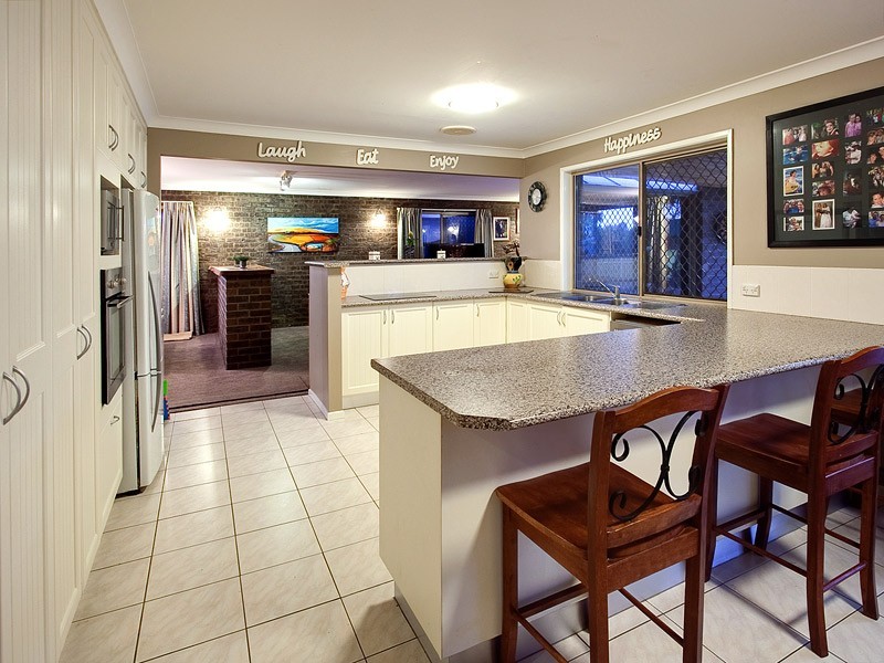 215  Francis Rd, Bray Park QLD 4500