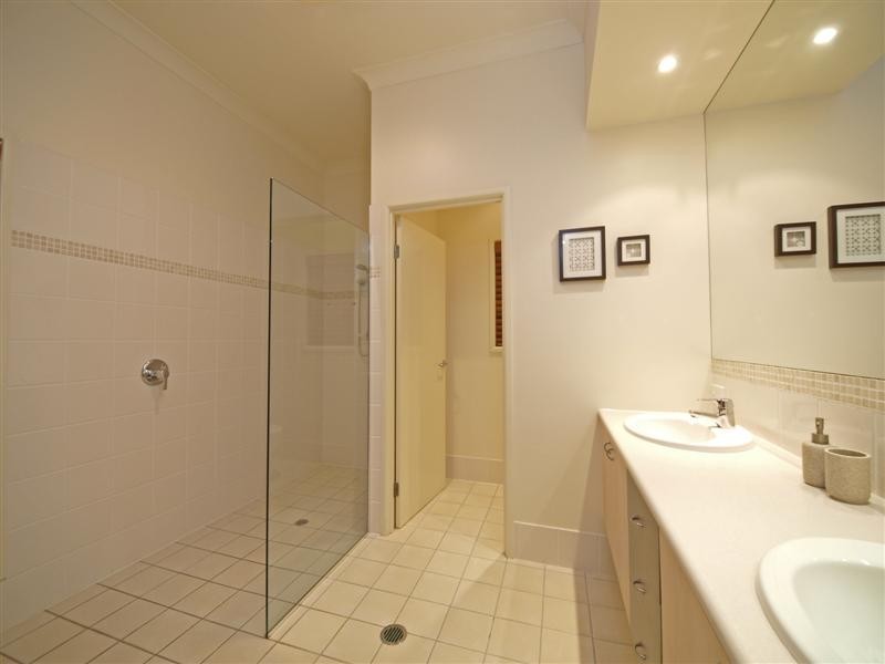 31 Tinaroo Court, Albany Creek QLD 4035