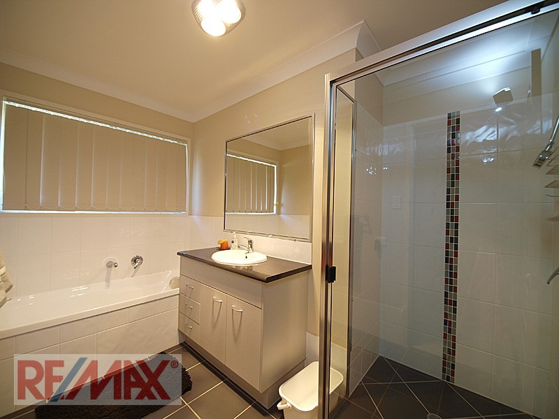 92 ODENSE STREET, Fitzgibbon QLD 4018