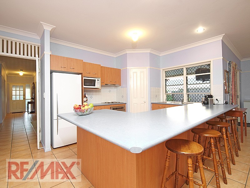 111 Saraband dve, Eatons Hill QLD 4037