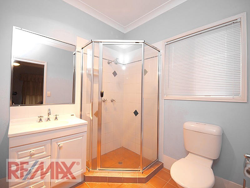 111 Saraband dve, Eatons Hill QLD 4037