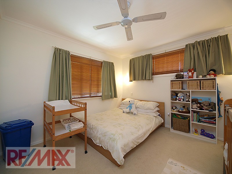 48 WINDREST AVENUE, Aspley QLD 4034