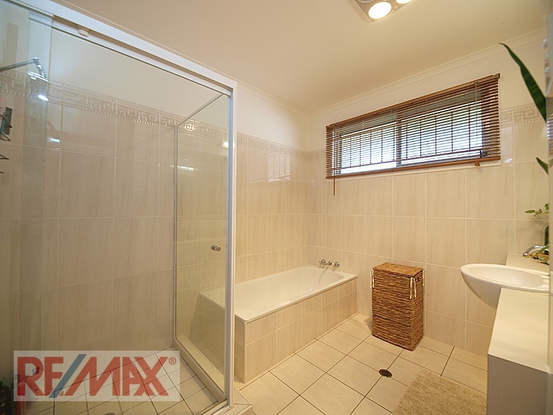 48 WINDREST AVENUE, Aspley QLD 4034
