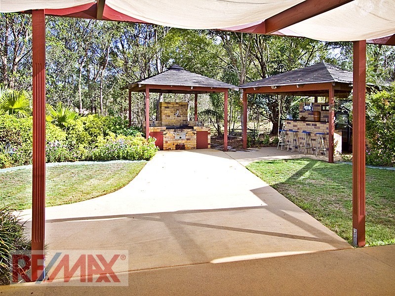 8 Quarrion, Warner QLD 4500