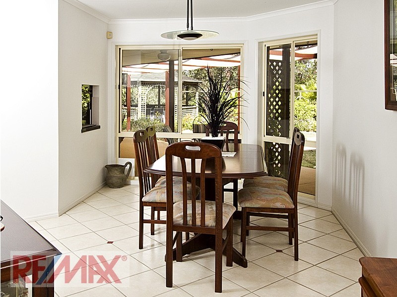 8 Quarrion, Warner QLD 4500