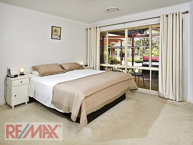 8 Quarrion, Warner QLD 4500