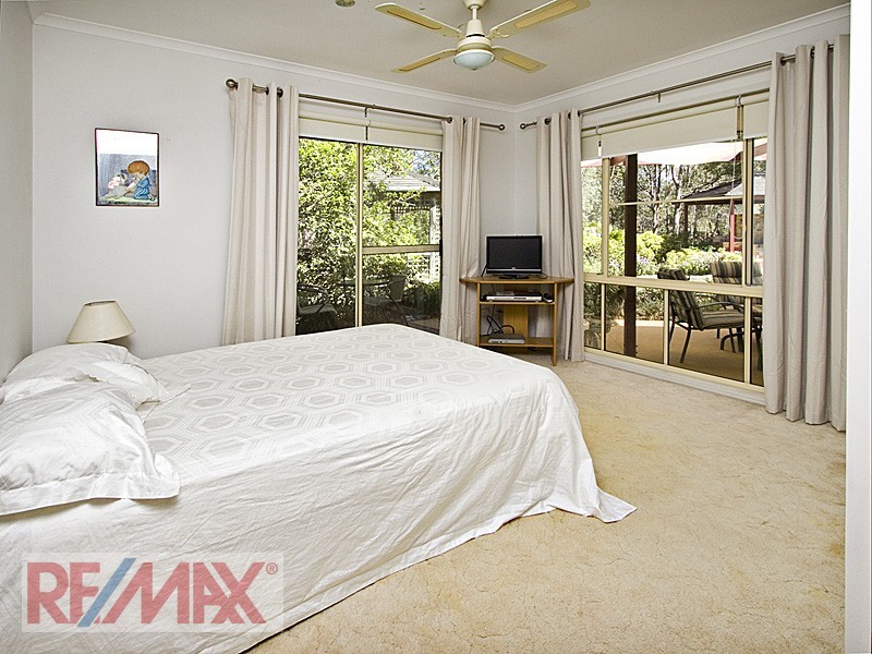 8 Quarrion, Warner QLD 4500