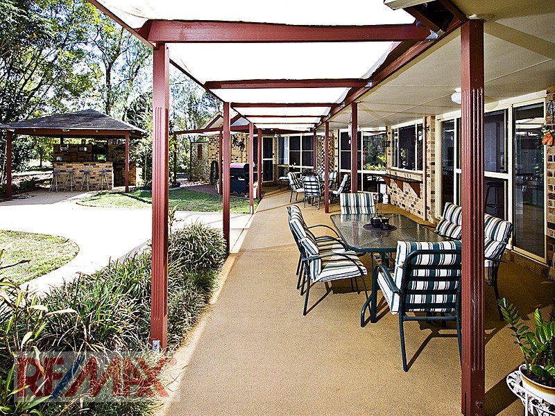 8 Quarrion, Warner QLD 4500