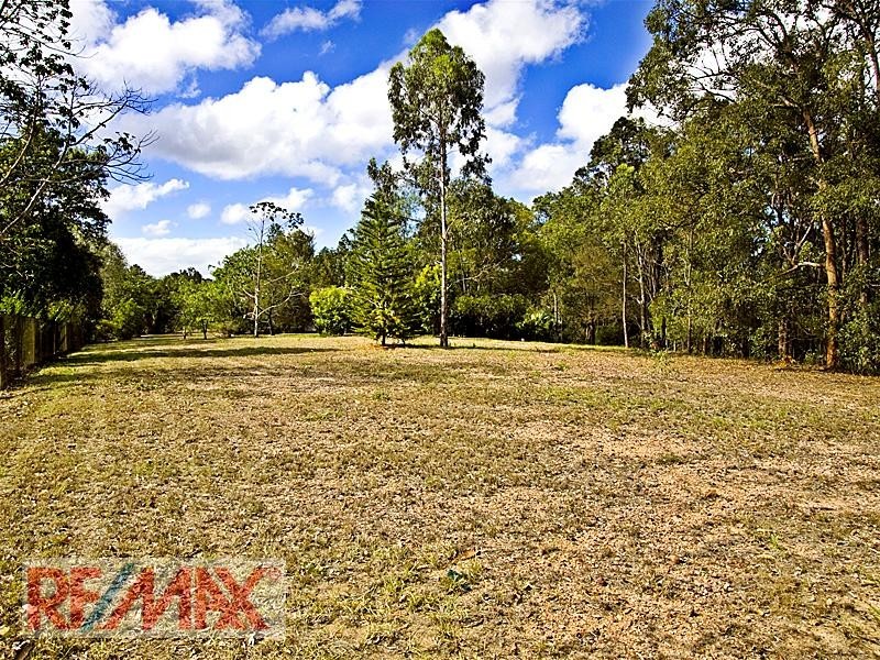 8 Quarrion, Warner QLD 4500