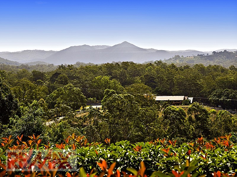 8 Quarrion, Warner QLD 4500