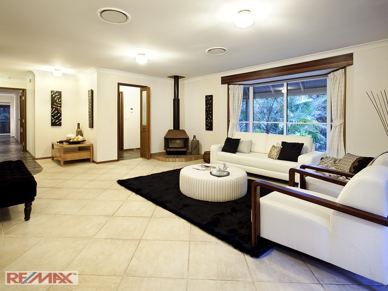 70 Cashmere Lane, Cashmere QLD 4500