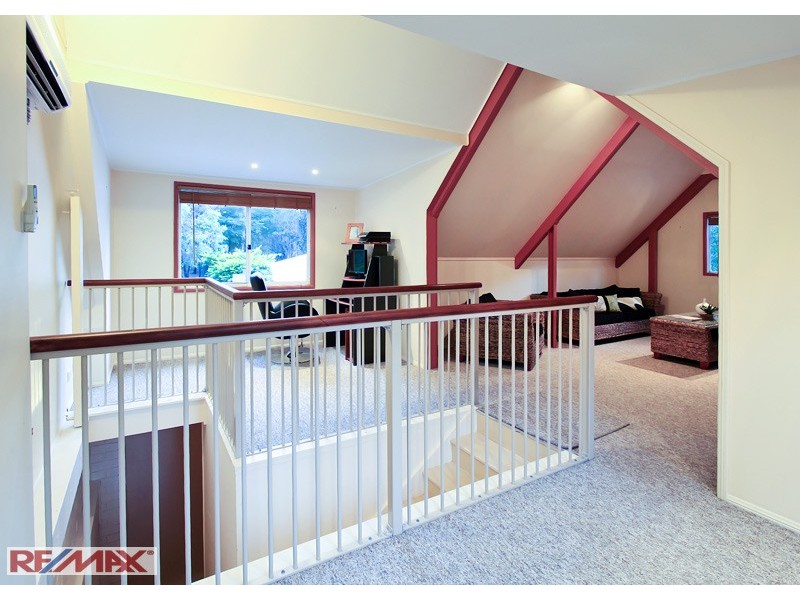 70 Cashmere Lane, Cashmere QLD 4500