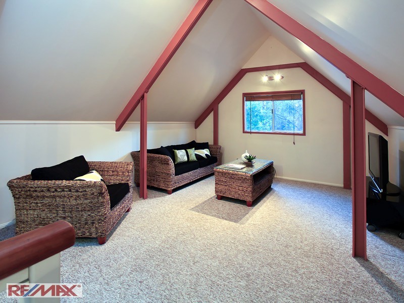 70 Cashmere Lane, Cashmere QLD 4500