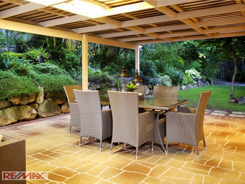 70 Cashmere Lane, Cashmere QLD 4500