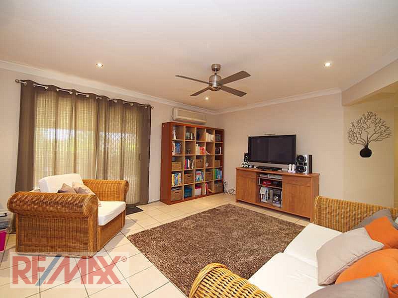 7 Chilton Cresent, North Lakes QLD 4509