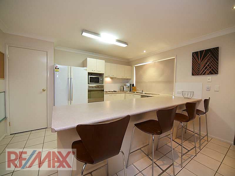 7 Chilton Cresent, North Lakes QLD 4509