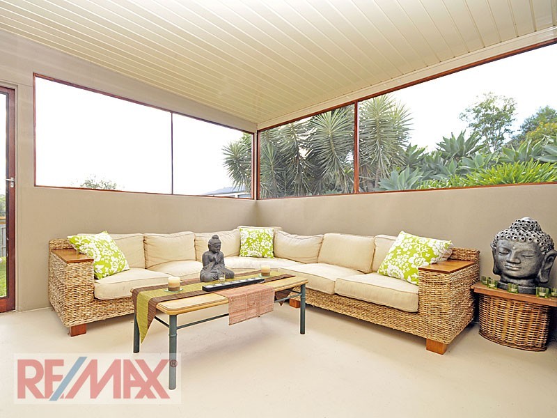 16 Snow Wood Drive, Eatons Hill QLD 4037