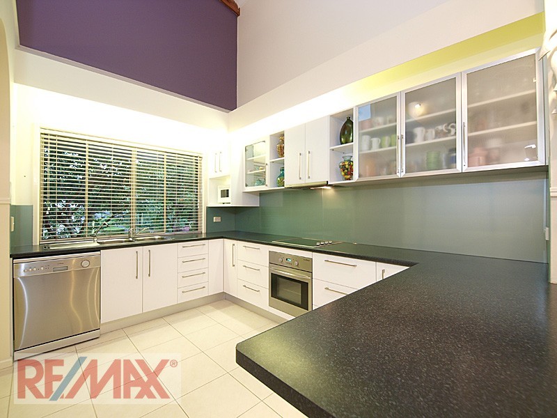 80 Saraband Dve, Eatons Hill QLD 4037