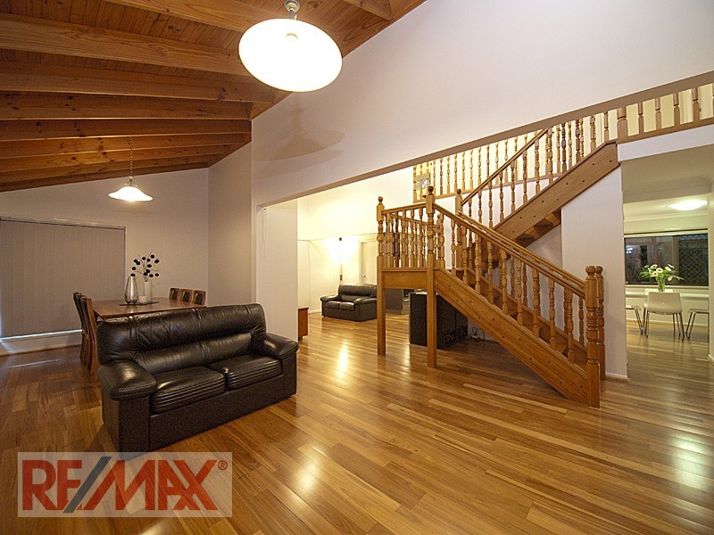 1 Franklin Ct, Albany Creek QLD 4035