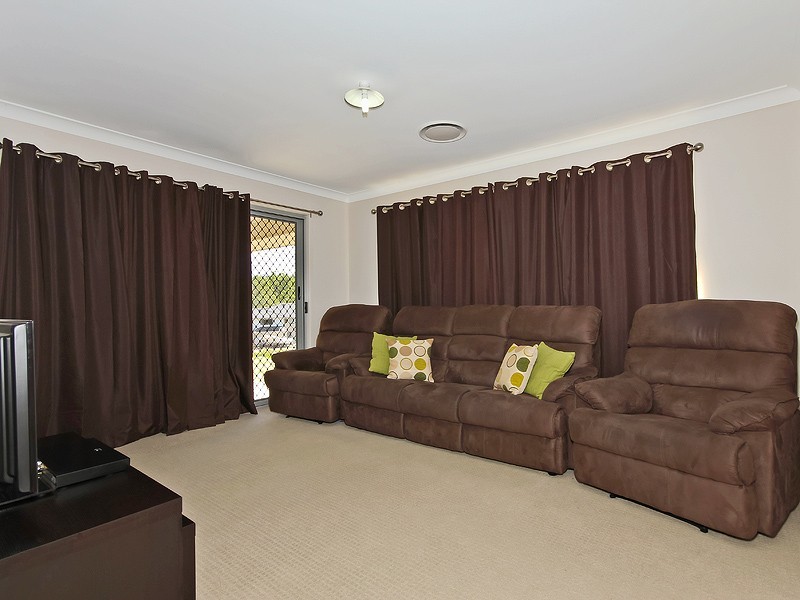 3 HARRISON ST, Cashmere QLD 4500