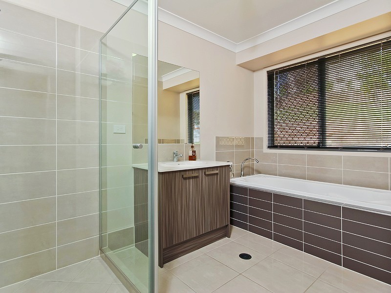 3 HARRISON ST, Cashmere QLD 4500