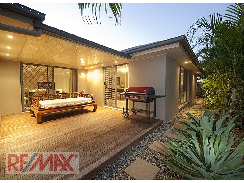 11 Meranti Crescent, Albany Creek QLD 4035