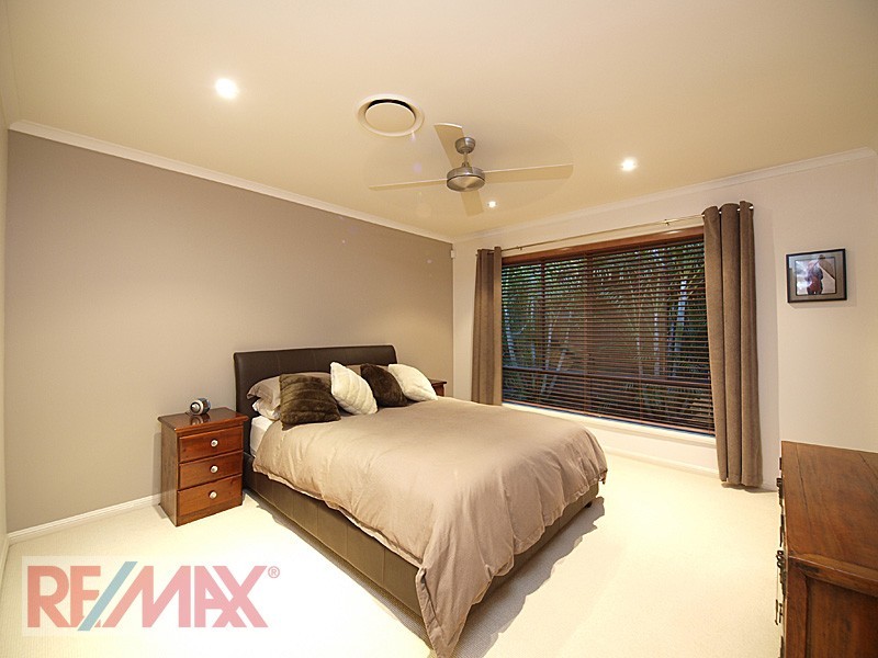 11 Meranti Crescent, Albany Creek QLD 4035