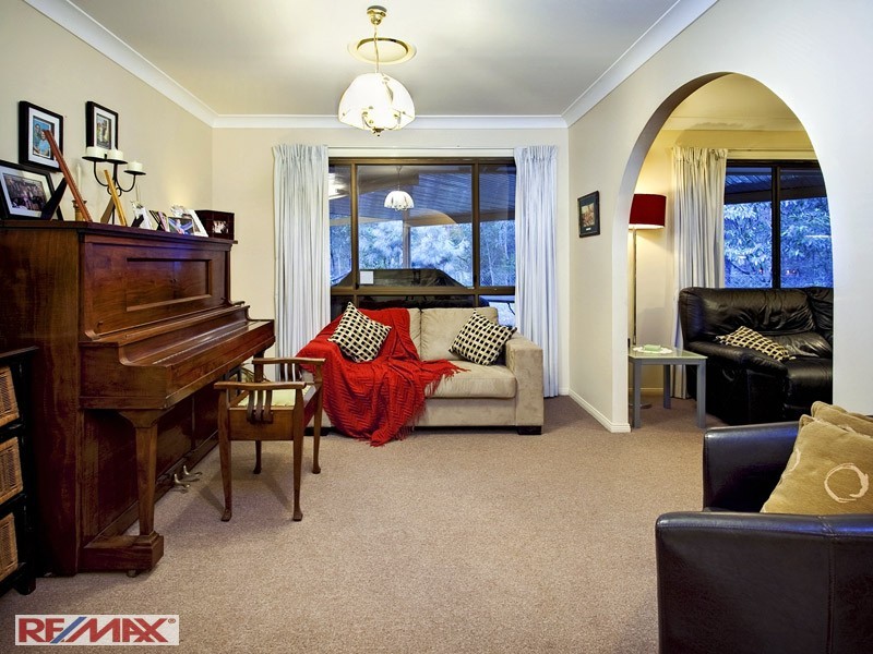 19 Lindale Ct, Cashmere QLD 4500