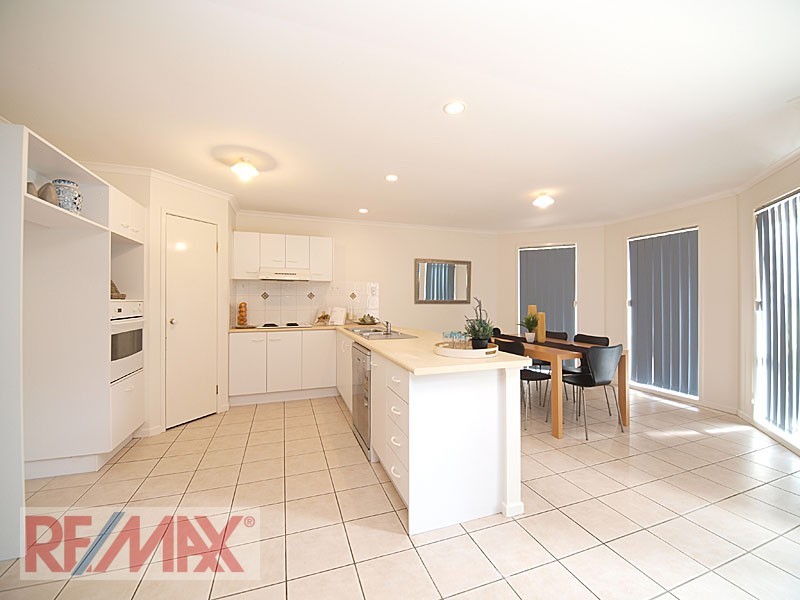 8 TEATREE CRT, Warner QLD 4500