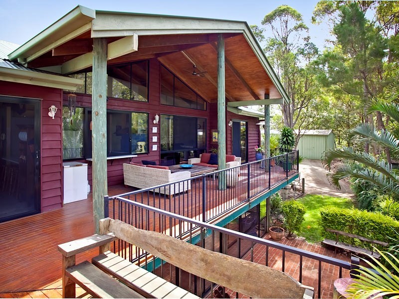 51 Drapers Road, Eatons Hill QLD 4037