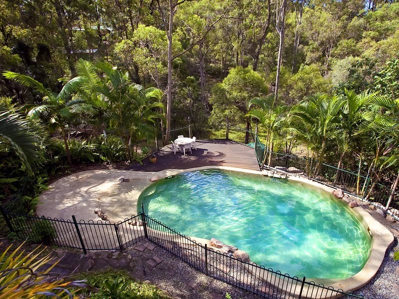 51 Drapers Road, Eatons Hill QLD 4037