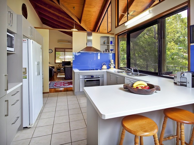 51 Drapers Road, Eatons Hill QLD 4037