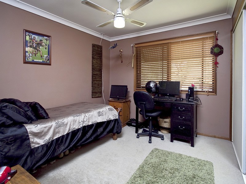 51 Drapers Road, Eatons Hill QLD 4037