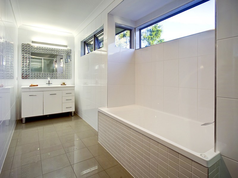 7 Lee Close, Albany Creek QLD 4035