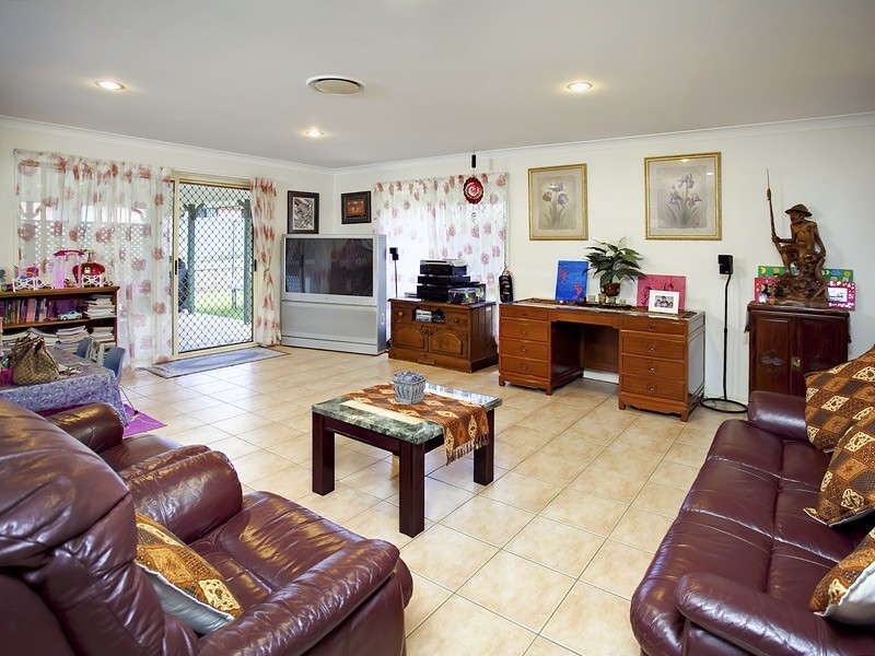 Bridgeman Downs QLD 4035