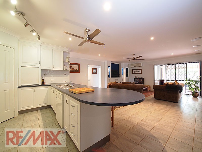 99 LEITCHS RD, Albany Creek QLD 4035