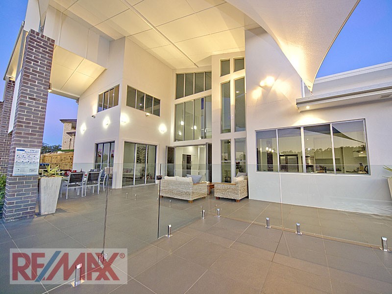 88 Corvus Dve, Cashmere QLD 4500