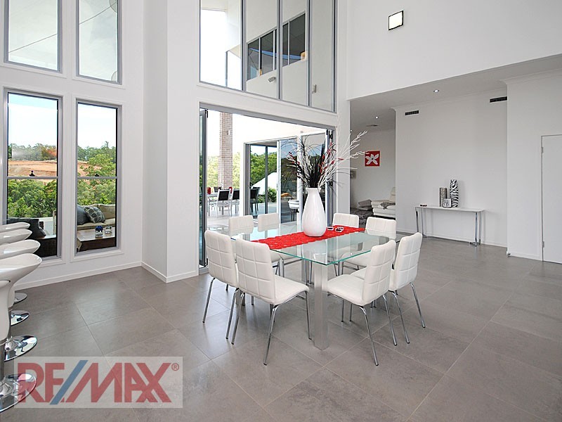 88 Corvus Dve, Cashmere QLD 4500