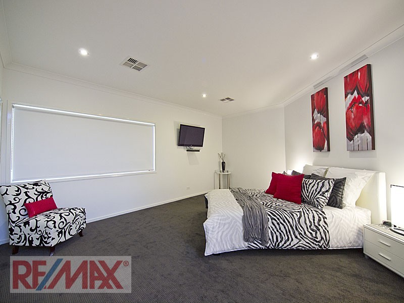 88 Corvus Dve, Cashmere QLD 4500