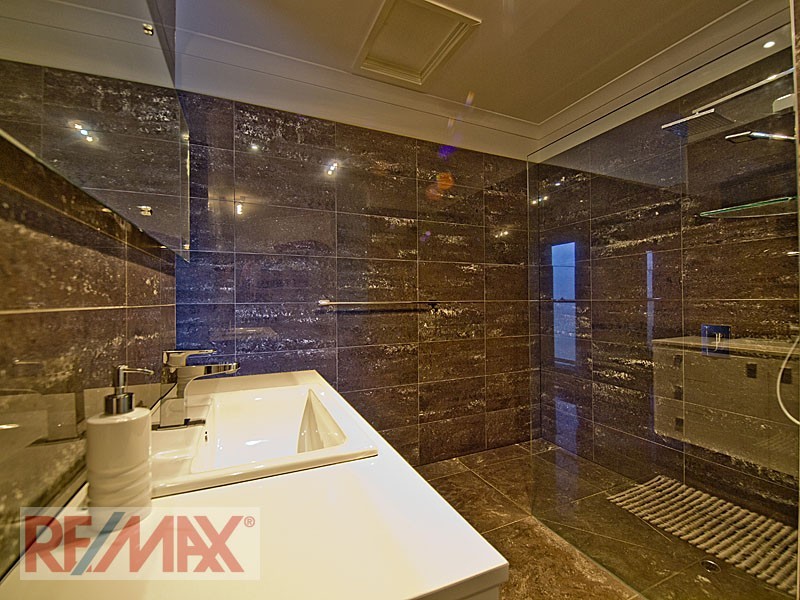 88 Corvus Dve, Cashmere QLD 4500