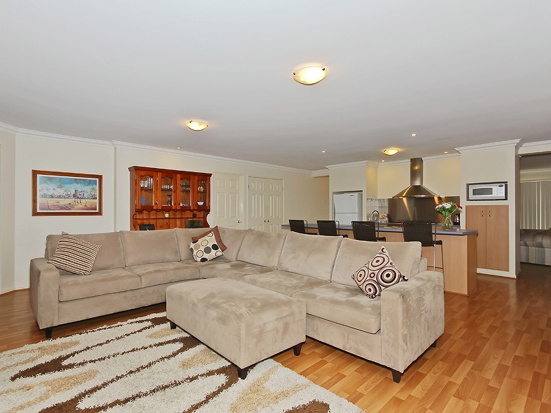 11 BOOBOOK CT, Cashmere QLD 4500